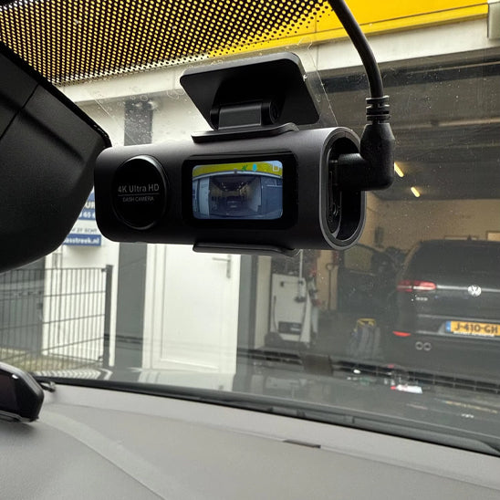 camera-pour-la-voiture-garage-carous